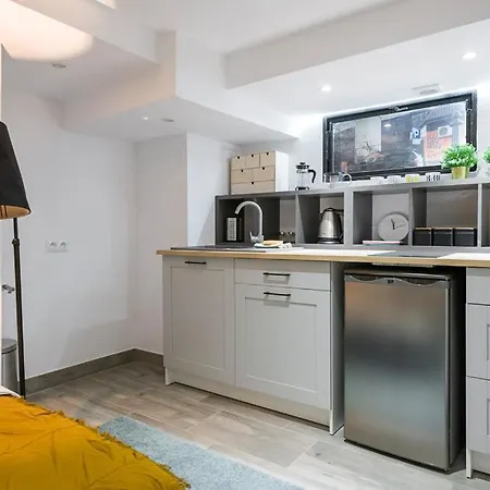 Cosy In Perfect Location Lejlighed *